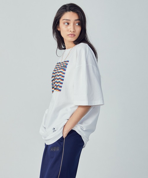 Not So Ape（ノットソーエイプ）の「Not so ApeグラフィックTシャツ（Tシャツ/カットソー・メンズ・ホワイト/ベージュ・FREE）」の2枚目の写真