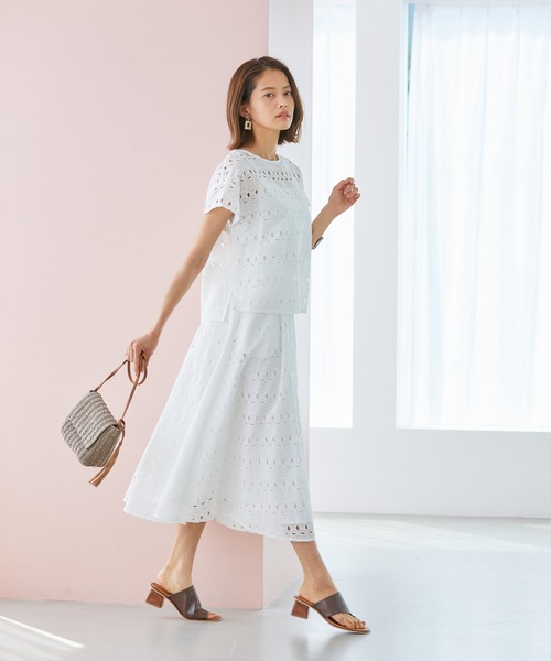 Rewde(ルゥデ)の「ブロックヒールトングミュール(1R18-SA1101)(サンダル・レディース・ブラック/ホワイト/ブラウン・L/S/M)」の13枚目の写真