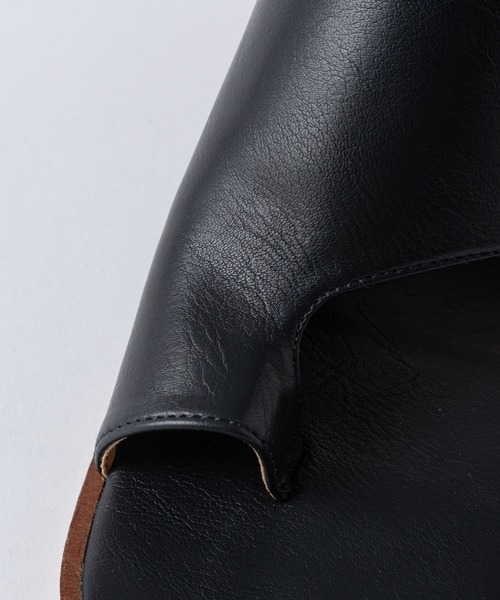 Rewde(ルゥデ)の「ブロックヒールトングミュール(1R18-SA1101)(サンダル・レディース・ブラック/ホワイト/ブラウン・L/S/M)」の8枚目の写真