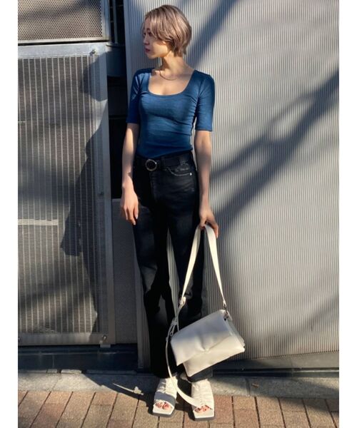 EMODA（エモダ）の「シャーリングスクエアサンダル（サンダル・レディース・ホワイト/ブラック・SMALL/MEDIUM/LARGE）」の10枚目の写真