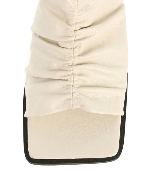 EMODA（エモダ）の「シャーリングスクエアサンダル（サンダル・レディース・ホワイト/ブラック・SMALL/MEDIUM/LARGE）」の16枚目の写真