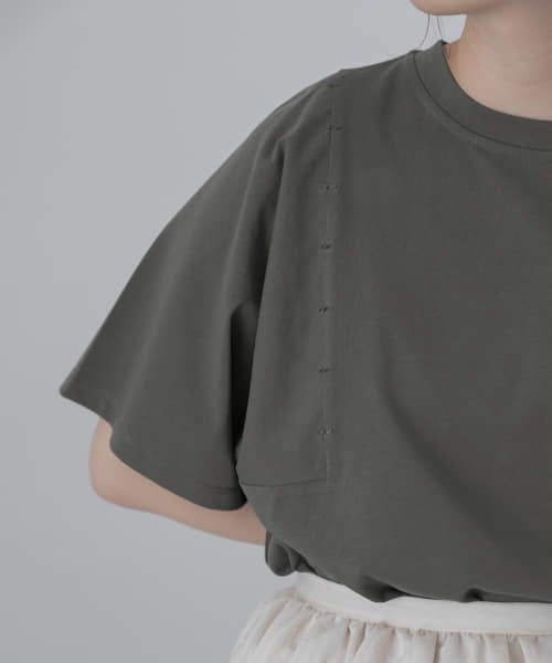 LAATO（ラート）の「LOOSE STITCH T-SHIRTS（Tシャツ/カットソー・レディース・ホワイト/チャコールグレー/オフホワイト・FREE）」の5枚目の写真