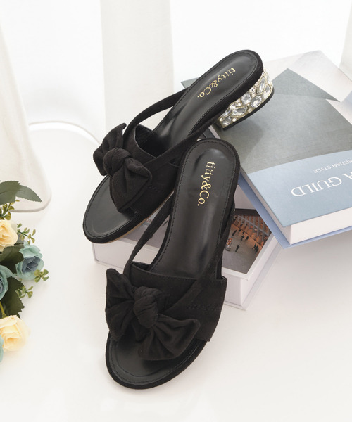 TITTY&CO.（ティティーアンドコー）の「リボンフラットサンダル（サンダル・レディース・ブラック/レッド/マルチ・SMALL/MEDIUM/LARGE）」の2枚目の写真