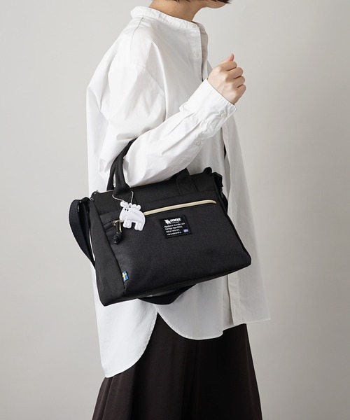moz(モズ)の「【WEB限定】moz(モズ) 人気 の かわいい 斜めがけ ショルダーバッグ 小さい のに 見た目以上に 大容量 通勤 や 通学 マザーズバッグ としても◎ 2way で使える のも嬉しい(ショルダーバッグ・レディース・ブラック系その他・ONE SIZE)」の4枚目の写真