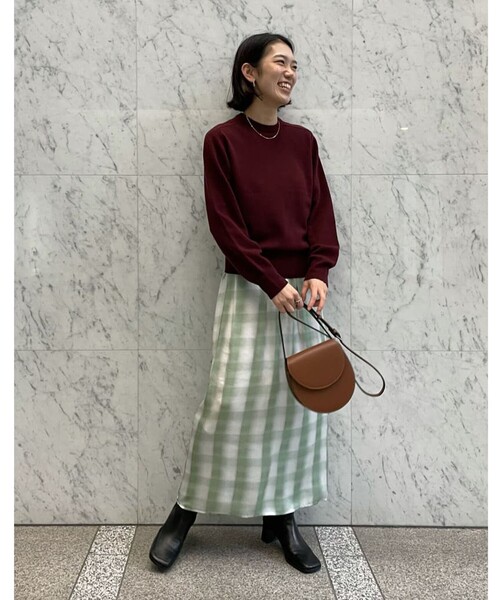 TOMORROWLAND （トゥモローランド）の「プレーンウール クルーネックプルオーバー（ニット/セーター・レディース・ライトグレー/ネイビー/レッド/ブルー/ボルドー/ライトベージュ/レッド系その他2・S/M）」の9枚目の写真