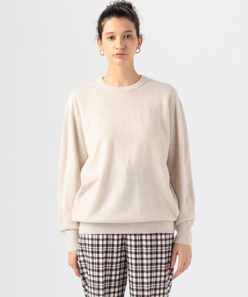 TOMORROWLAND （トゥモローランド）の「プレーンウール クルーネックプルオーバー（ニット/セーター・レディース・ライトグレー/ネイビー/レッド/ブルー/ボルドー/ライトベージュ/レッド系その他2・S/M）」の14枚目の写真