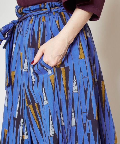 チャイハネ（チャイハネ）の「【チャイハネ】アフリカン幾何学柄ロングスカート（スカート・レディース・イエロー/ブルー/レッド・FREE）」の13枚目の写真