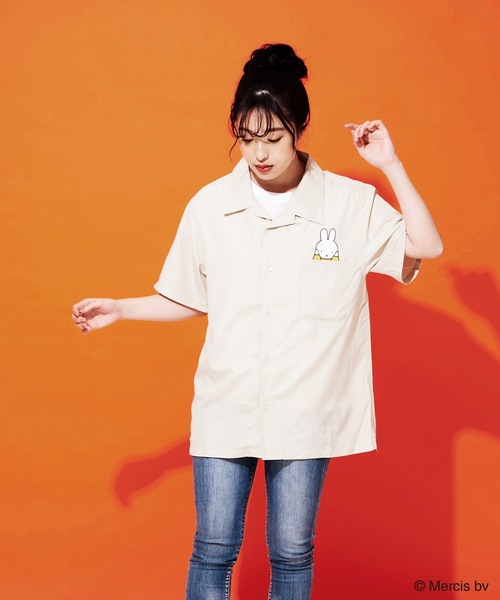Miffy( ミッフィー)の「【MIFFY/ミッフィー】バックプリントオープンカラー(開襟)シャツ(シャツ/ブラウス・メンズ・ホワイト/ブルー/ベージュ系その他/ライトベージュ・SMALL/MEDIUM/LARGE/X-LARGE)」の6枚目の写真