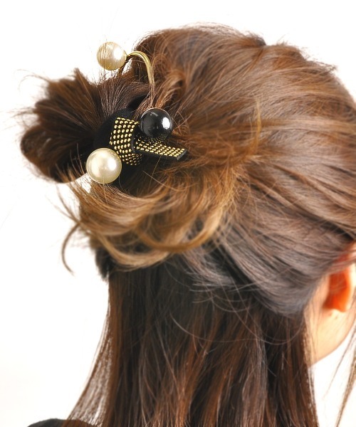 VIBGYOR Women（ヴィブジョー　ウィメン）の「【resonance】エレガンス パール スタッズデザイン ヘアゴム（ヘアゴム・レディース・ブラック系その他/ブラック系その他2/ブラック系その他3・FREE）」の6枚目の写真