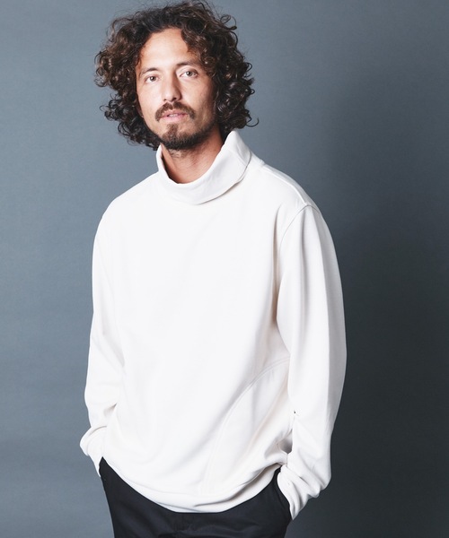 THE TWENTYSEVEN(ザ トゥエンティーセブン)の「The TWENTYSEVEN:ポンチルーズフィットタートルネックカットソー(Tシャツ/カットソー・メンズ・ホワイト/チャコールグレー/ブラック/ベージュ・S/M/L)」の2枚目の写真