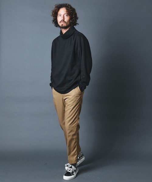 THE TWENTYSEVEN(ザ トゥエンティーセブン)の「The TWENTYSEVEN:ポンチルーズフィットタートルネックカットソー(Tシャツ/カットソー・メンズ・ホワイト/チャコールグレー/ブラック/ベージュ・S/M/L)」の14枚目の写真