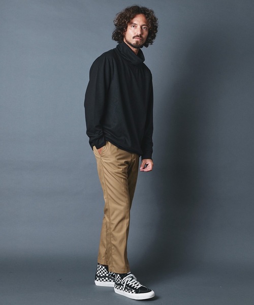 THE TWENTYSEVEN(ザ トゥエンティーセブン)の「The TWENTYSEVEN:ポンチルーズフィットタートルネックカットソー(Tシャツ/カットソー・メンズ・ホワイト/チャコールグレー/ブラック/ベージュ・S/M/L)」の15枚目の写真