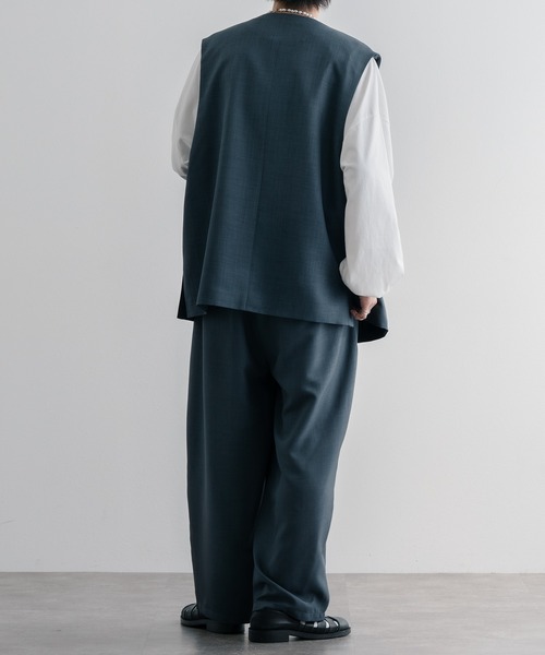 epnok(エプノック)の「ノーカラーダブルベスト/ジレ(ベスト・メンズ・ブラウン/グレイッシュブルー/ナチュラル・SMALL/MEDIUM/LARGE)」の11枚目の写真