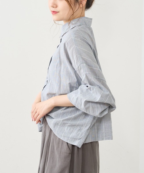 PUAL CE CIN（ピュアルセシン）の「先染めストライプ前開きブラウス（シャツ/ブラウス・レディース・ブラック/ブラウン/グリーン/ブルー・FREE）」の4枚目の写真