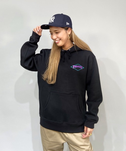 THRASHER（スラッシャー）の「【ムラサキスポーツ別注】THRASHER/スラッシャー　ビッグシルエット バックプリントパーカー TH8522S DIAMOND（パーカー・メンズ・ブラック系その他2/ネイビー/ブラック/グリーン/グレー/レッド/ブラック系その他3・L/M/XL）」の3枚目の写真