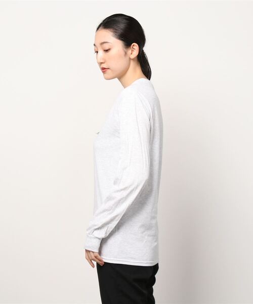 GILDAN(ギルダン)の「【GILDAN/ギルダン】スタンダードロンTee(Tシャツ/カットソー・レディース・ブラック/ネイビー/ホワイト/ナチュラル/アッシュグレー/ライトブルー/マルーン/ケリー/ダークオレンジ/ロイヤルブルー/インディゴブルー/ダークグレー/イエロー系/ゴールド/アーミー・L/S/M/XL)」の17枚目の写真