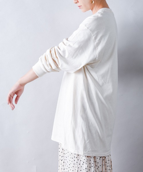 GILDAN(ギルダン)の「【GILDAN/ギルダン】スタンダードロンTee(Tシャツ/カットソー・レディース・ブラック/ネイビー/ホワイト/ナチュラル/アッシュグレー/ライトブルー/マルーン/ケリー/ダークオレンジ/ロイヤルブルー/インディゴブルー/ダークグレー/イエロー系/ゴールド/アーミー・L/S/M/XL)」の5枚目の写真