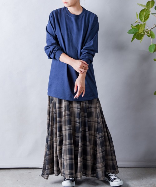 GILDAN(ギルダン)の「【GILDAN/ギルダン】スタンダードロンTee(Tシャツ/カットソー・レディース・ブラック/ネイビー/ホワイト/ナチュラル/アッシュグレー/ライトブルー/マルーン/ケリー/ダークオレンジ/ロイヤルブルー/インディゴブルー/ダークグレー/イエロー系/ゴールド/アーミー・L/S/M/XL)」の9枚目の写真