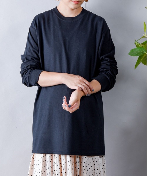 GILDAN(ギルダン)の「【GILDAN/ギルダン】スタンダードロンTee(Tシャツ/カットソー・レディース・ブラック/ネイビー/ホワイト/ナチュラル/アッシュグレー/ライトブルー/マルーン/ケリー/ダークオレンジ/ロイヤルブルー/インディゴブルー/ダークグレー/イエロー系/ゴールド/アーミー・L/S/M/XL)」の2枚目の写真