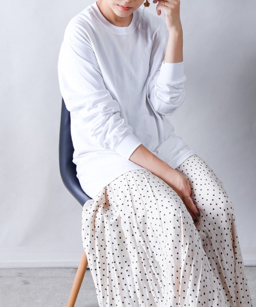 GILDAN(ギルダン)の「【GILDAN/ギルダン】スタンダードロンTee(Tシャツ/カットソー・レディース・ブラック/ネイビー/ホワイト/ナチュラル/アッシュグレー/ライトブルー/マルーン/ケリー/ダークオレンジ/ロイヤルブルー/インディゴブルー/ダークグレー/イエロー系/ゴールド/アーミー・L/S/M/XL)」の20枚目の写真