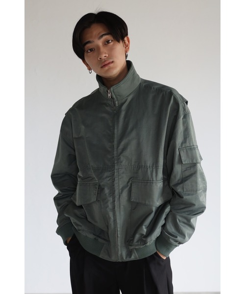 CREARE -LINO-（クレアーレリノ）の「オーバーサイズ BIGポケット MA-1 <ユニセックス>（MA-1・メンズ・ブラック/ライトベージュ/カーキ・M/L）」の3枚目の写真