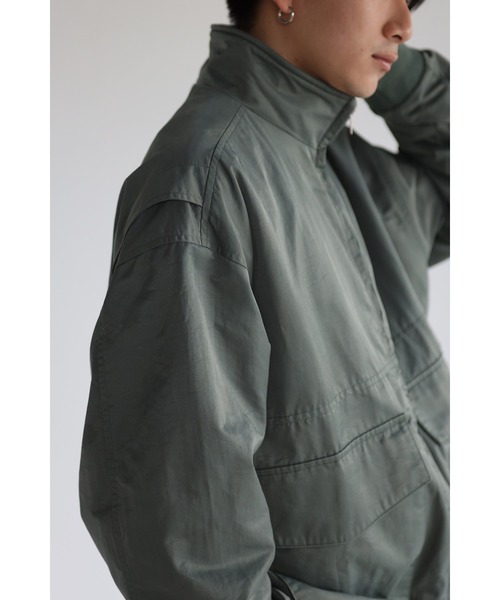 CREARE -LINO-（クレアーレリノ）の「オーバーサイズ BIGポケット MA-1 <ユニセックス>（MA-1・メンズ・ブラック/ライトベージュ/カーキ・M/L）」の7枚目の写真
