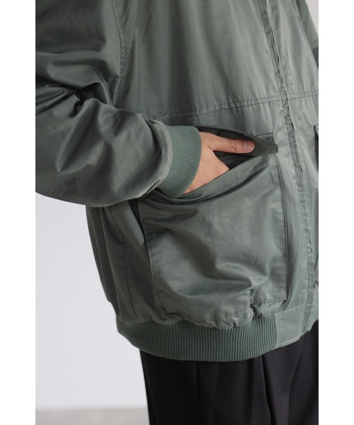 CREARE -LINO-（クレアーレリノ）の「オーバーサイズ BIGポケット MA-1 <ユニセックス>（MA-1・メンズ・ブラック/ライトベージュ/カーキ・M/L）」の12枚目の写真