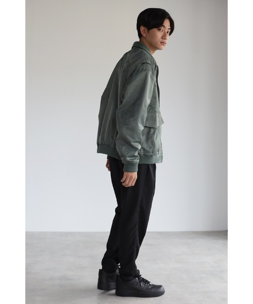 CREARE -LINO-（クレアーレリノ）の「オーバーサイズ BIGポケット MA-1 <ユニセックス>（MA-1・メンズ・ブラック/ライトベージュ/カーキ・M/L）」の8枚目の写真