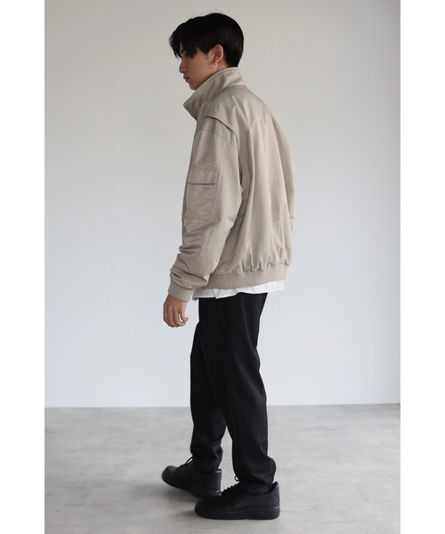 CREARE -LINO-（クレアーレリノ）の「オーバーサイズ BIGポケット MA-1 <ユニセックス>（MA-1・メンズ・ブラック/ライトベージュ/カーキ・M/L）」の11枚目の写真