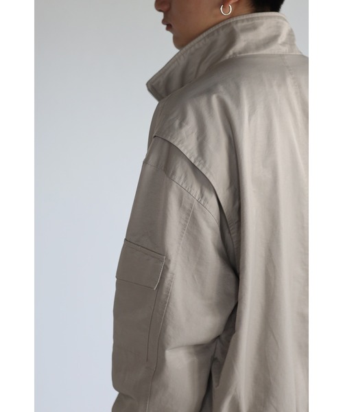 CREARE -LINO-（クレアーレリノ）の「オーバーサイズ BIGポケット MA-1 <ユニセックス>（MA-1・メンズ・ブラック/ライトベージュ/カーキ・M/L）」の6枚目の写真