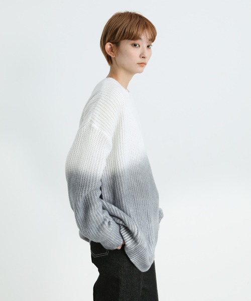 select MOCA(セレクトモカ)の「2021 AW クルーネックグラデーションデザインニット(ニット/セーター・レディース・グリーン/ダークグレー・FREE)」の13枚目の写真