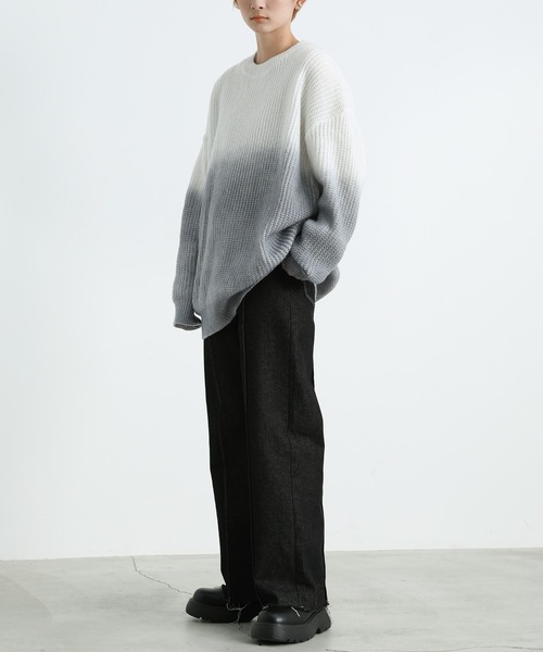 select MOCA(セレクトモカ)の「2021 AW クルーネックグラデーションデザインニット(ニット/セーター・レディース・グリーン/ダークグレー・FREE)」の10枚目の写真