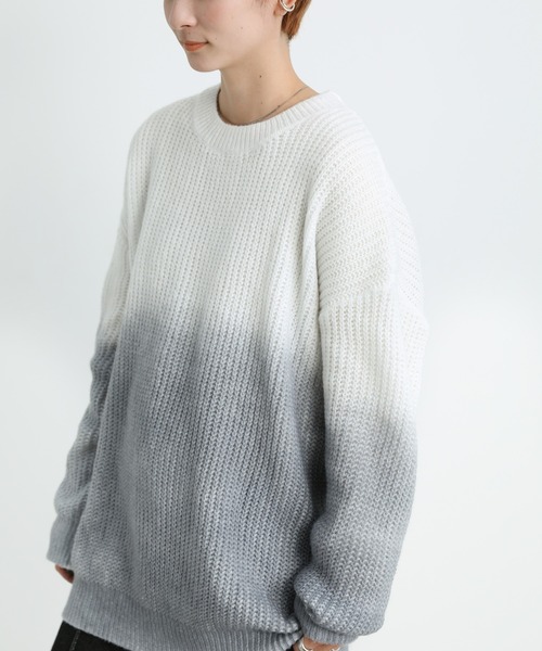 select MOCA(セレクトモカ)の「2021 AW クルーネックグラデーションデザインニット(ニット/セーター・レディース・グリーン/ダークグレー・FREE)」の16枚目の写真