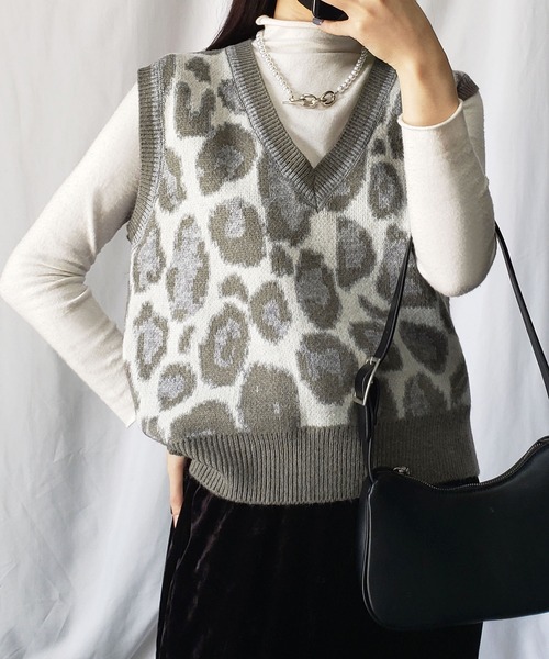 me+em select（ミームセレクト）の「レオパードジャガードニットベスト（ベスト・レディース・モカ/グレー/ブラック・FREE）」の3枚目の写真