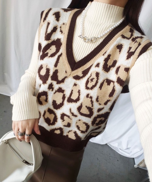 me+em select（ミームセレクト）の「レオパードジャガードニットベスト（ベスト・レディース・モカ/グレー/ブラック・FREE）」の7枚目の写真