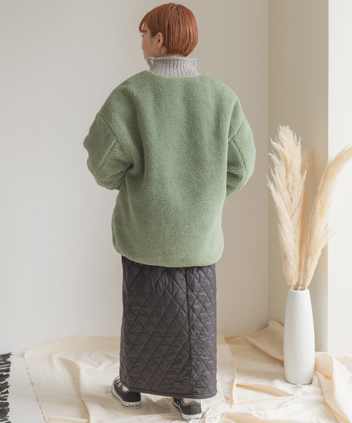 ITEMS URBANRESEARCH(アイテムズ アーバンリサーチ)の「リバーシブルボアジャケット(その他アウター・レディース・ブラック/ライトカーキ/オフホワイト・FREE)」の4枚目の写真