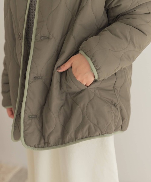 ITEMS URBANRESEARCH(アイテムズ アーバンリサーチ)の「リバーシブルボアジャケット(その他アウター・レディース・ブラック/ライトカーキ/オフホワイト・FREE)」の10枚目の写真