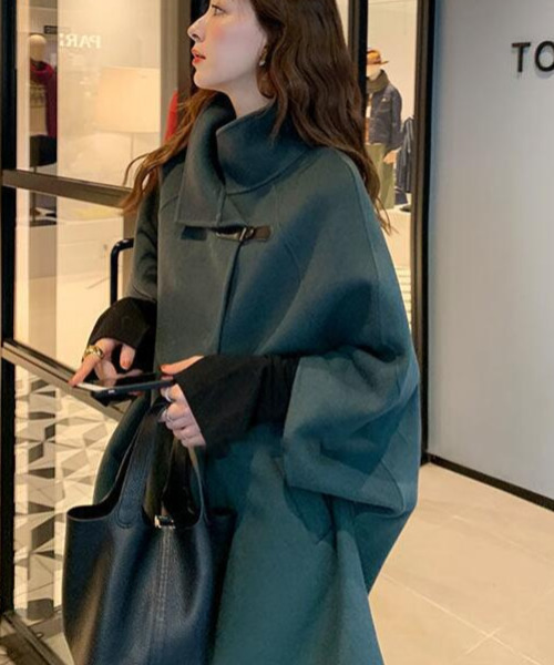 emi+（エミプラス）の「ポンチョ風ミディーコート（ピーコート・レディース・ベージュ/グリーン/ブラウン/チャコールグレー/ブラック・L/M/S）」の12枚目の写真