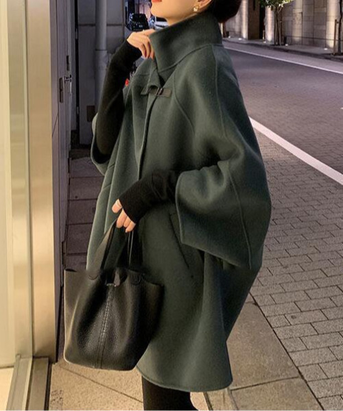 emi+（エミプラス）の「ポンチョ風ミディーコート（ピーコート・レディース・ベージュ/グリーン/ブラウン/チャコールグレー/ブラック・L/M/S）」の15枚目の写真