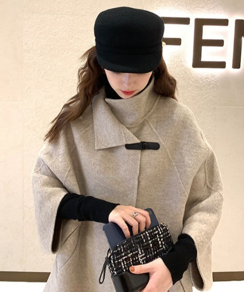 emi+（エミプラス）の「ポンチョ風ミディーコート（ピーコート・レディース・ベージュ/グリーン/ブラウン/チャコールグレー/ブラック・L/M/S）」の7枚目の写真