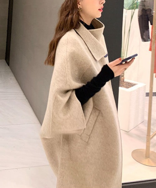 emi+（エミプラス）の「ポンチョ風ミディーコート（ピーコート・レディース・ベージュ/グリーン/ブラウン/チャコールグレー/ブラック・L/M/S）」の9枚目の写真