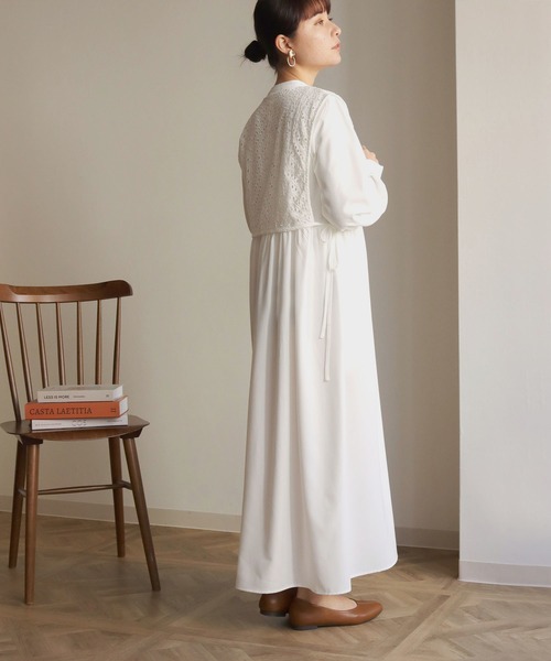 HER CLOSET（ハークローゼット）の「【shemoshelly】ケープレイヤードシャツワンピース（シャツワンピース・レディース・ホワイト/ブラック/モカ/グレイッシュベージュ・M）」の8枚目の写真