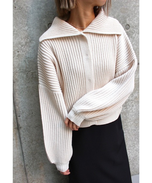 MLI'A(エムリア)の「ビッグカラースナップボタンニットカーディガン(カーディガン/ボレロ・レディース・ピンク/グリーン/サックスブルー/オレンジ/ナチュラル・M)」の2枚目の写真