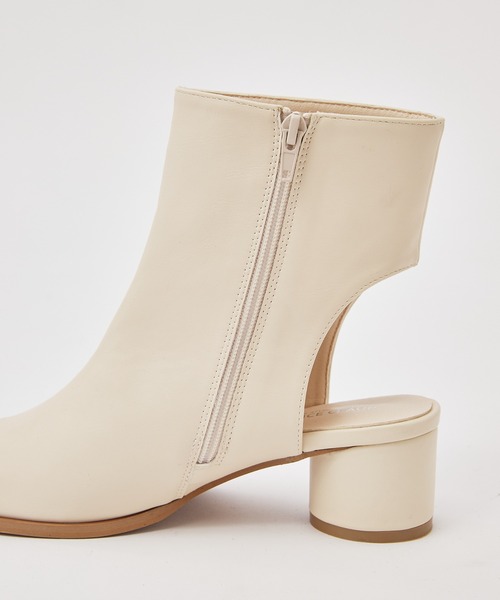 one after another NICE CLAUP(ワンアフターアナザーナイスクラップ)の「ブーツサンダル(ブーツ・レディース・アイボリー/ブラック・S/M/L)」の11枚目の写真