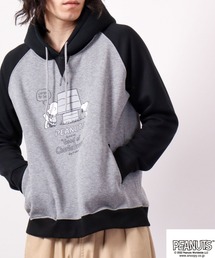 PEANUTS（ピーナッツ）の「PEANUTS/ﾋﾟｰﾅｯﾂ　ｽﾇｰﾋﾟｰ/ﾁｬｰﾘｰﾌﾞﾗｳﾝ/ｵﾗﾌ 裏起毛長袖ｽｳｪｯﾄﾌｰﾃﾞｨｰﾊﾟｰｶｰ（パーカー・メンズ）」
