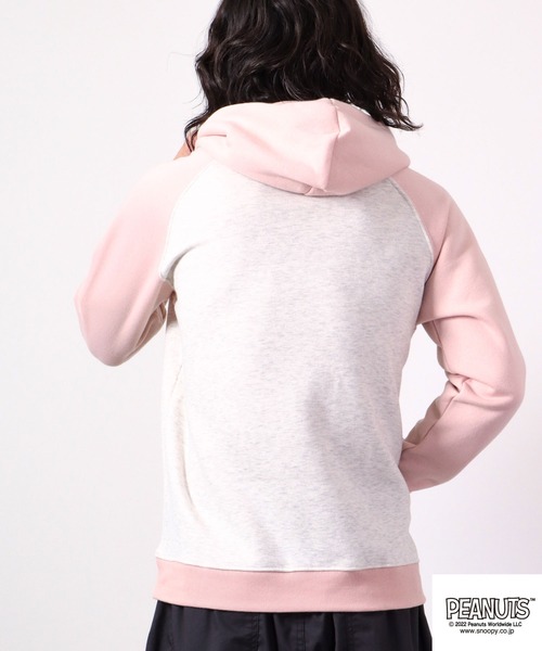 PEANUTS（ピーナッツ）の「PEANUTS/ﾋﾟｰﾅｯﾂ　ｽﾇｰﾋﾟｰ/ﾁｬｰﾘｰﾌﾞﾗｳﾝ/ｵﾗﾌ 裏起毛長袖ｽｳｪｯﾄﾌｰﾃﾞｨｰﾊﾟｰｶｰ（パーカー・レディース・ブラック/ホワイト系その他/ブラック系その他/オフホワイト/ライトブルーグレー/杢グレー/ブラック系その他3/ブラック系その他2/ネイビー/グレー系その他2/グレー系その他3/ブラック系その他4/ピンクベージュ/アッシュグレー/ブルーグリーン/グレー系その他/ブルーグレー・M/L/LL/S）」の19枚目の写真