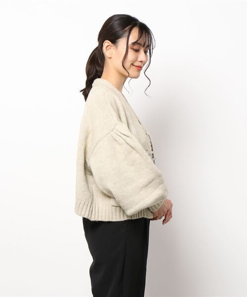 lissi Boutique（リージーブティック）の「【lissi Boutique】ビジューリボンニットキャミソール付きカーディガン（ニット/セーター・レディース・ブルー/ベージュ・FREE）」の5枚目の写真