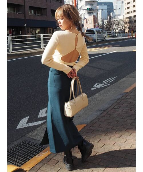 EVRIS（エヴリス）の「ディープスリットロングスカート（スカート・レディース・ブラック/アイボリー/グリーン・MEDIUM/SMALL）」の17枚目の写真