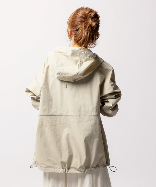 B.C STOCK(ベーセーストック)の「SWG ROLL ムービングマウンテンパーカー(ブルゾン・メンズ・ブラック/ベージュ/カーキ・SMALL/MEDIUM/LARGE)」の11枚目の写真