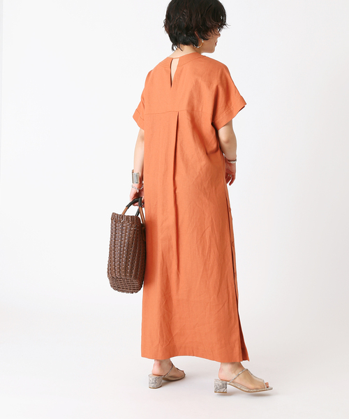 Simplicite（サンプリシテ）の「サイドスリット麻レーヨンサックワンピース（ワンピース・レディース・カーキ/ネイビー/キャメル/オレンジ・FREE）」の22枚目の写真